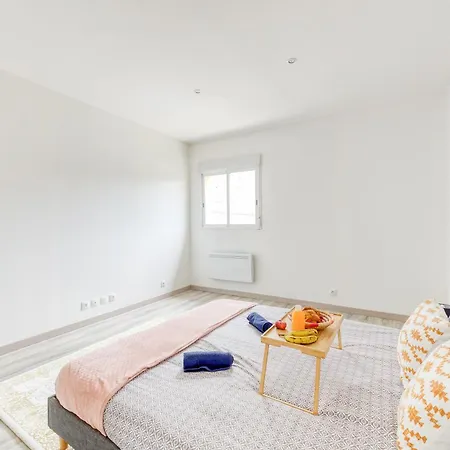 Apartment Le Refuge Proche Disney Et Rer A Le Plessis-Trevise